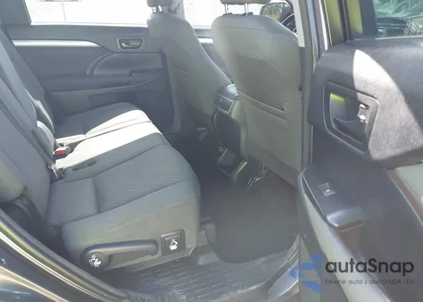 2016 Toyota Highlander Le V6 z USA, uszkodzony, nr VIN 5TDBKRFH6GS255859